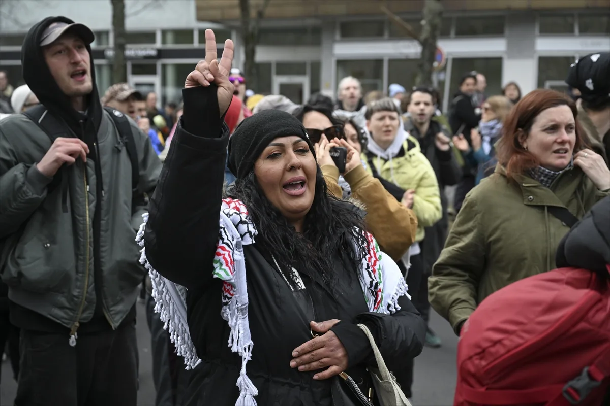 Berlin’de ‘sınır dışı’ protestosu