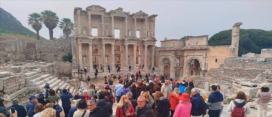 Müze ve ören yerlerini 1 milyonun üzerinde kişi ziyaret etti