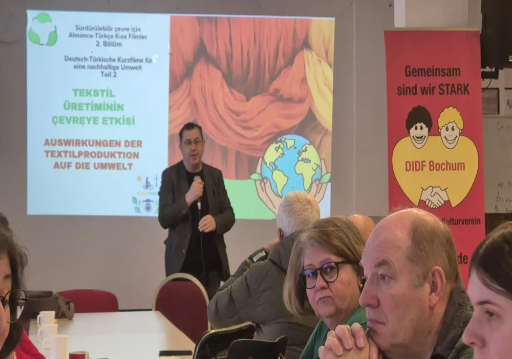 ‘Yeni kıyafet almaya gitmeden önce elbise dolaplarımızı karıştıralım’