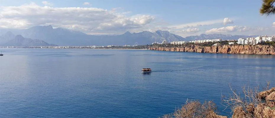 Antalya 18 Milyon Turist Hedefine İlerliyor