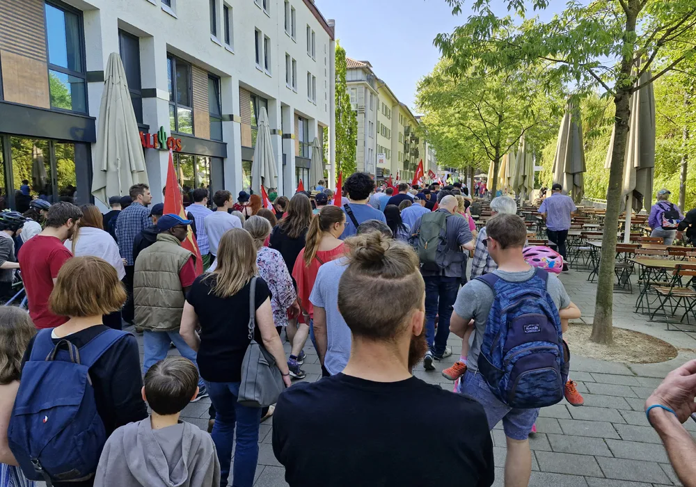 HEİLBRONN’DA 1 MAYIS COŞKUSU: “GREV TEMEL BİR HAKTIR!”