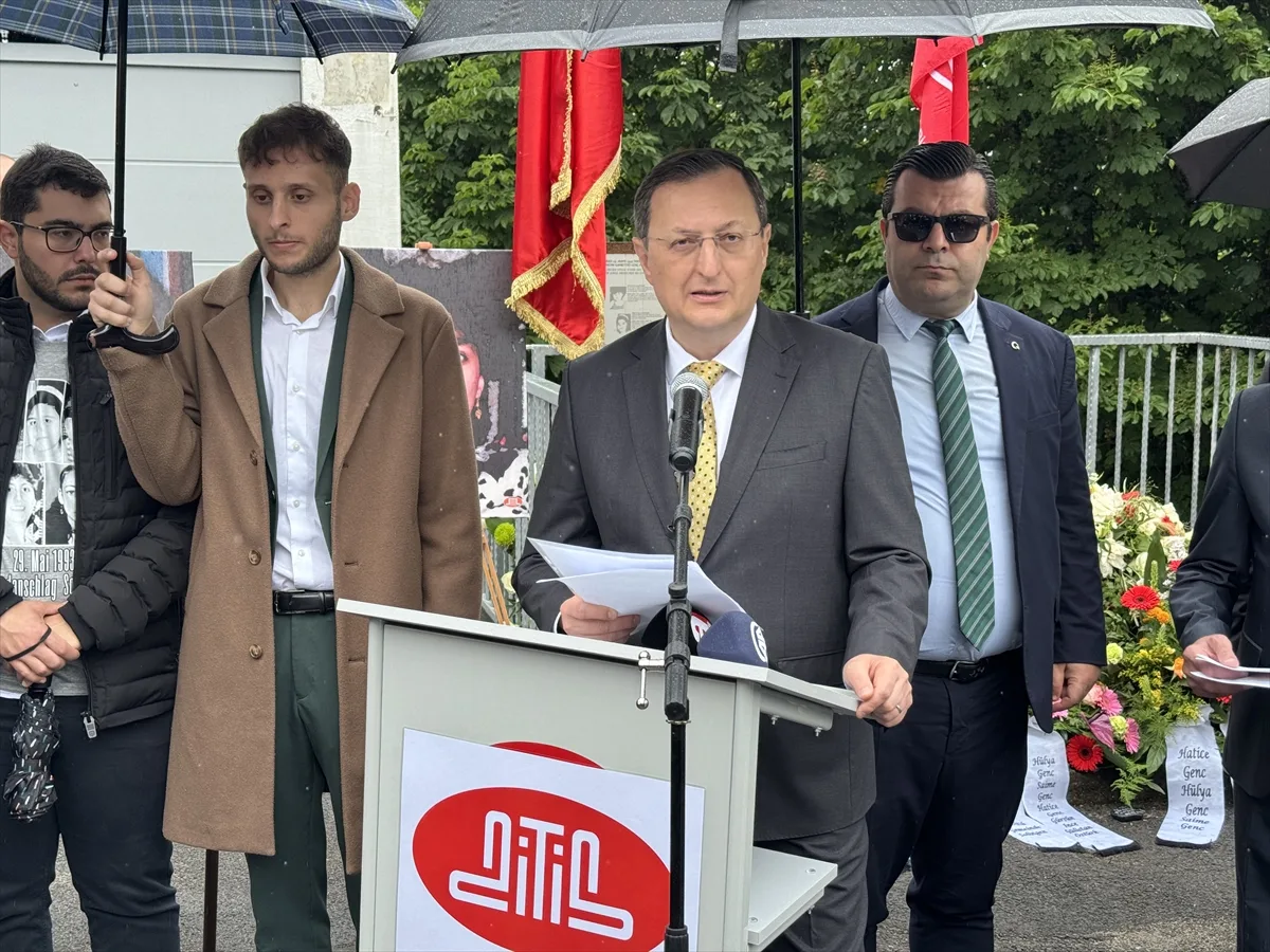Almanya’daki Solingen ırkçı saldırısının üzerinden 32 yıl geçti