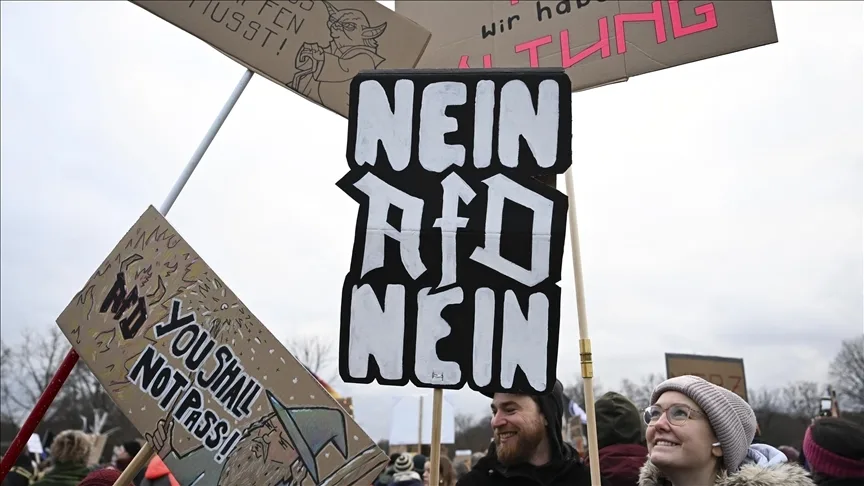 Baden Württemberg eyaletinde AfD’li yetkililerin silah ruhsatlarının incelenmesi talebi