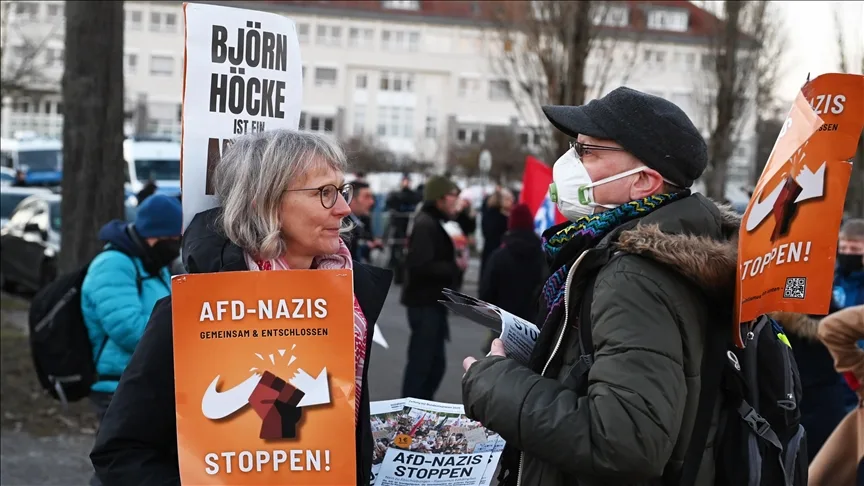 Almanya’da AfD’nin yabancı düşmanı ve İslam karşıtı tutumlarının rapor edildiği gizli belge sızdırıldı