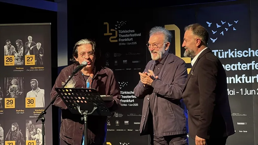 “12. Frankfurt Türk Tiyatro Festivali” “Yenilmez” oyunuyla başladı