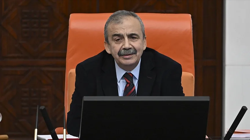 Sırrı Süreyya Önder hayatını kaybetti