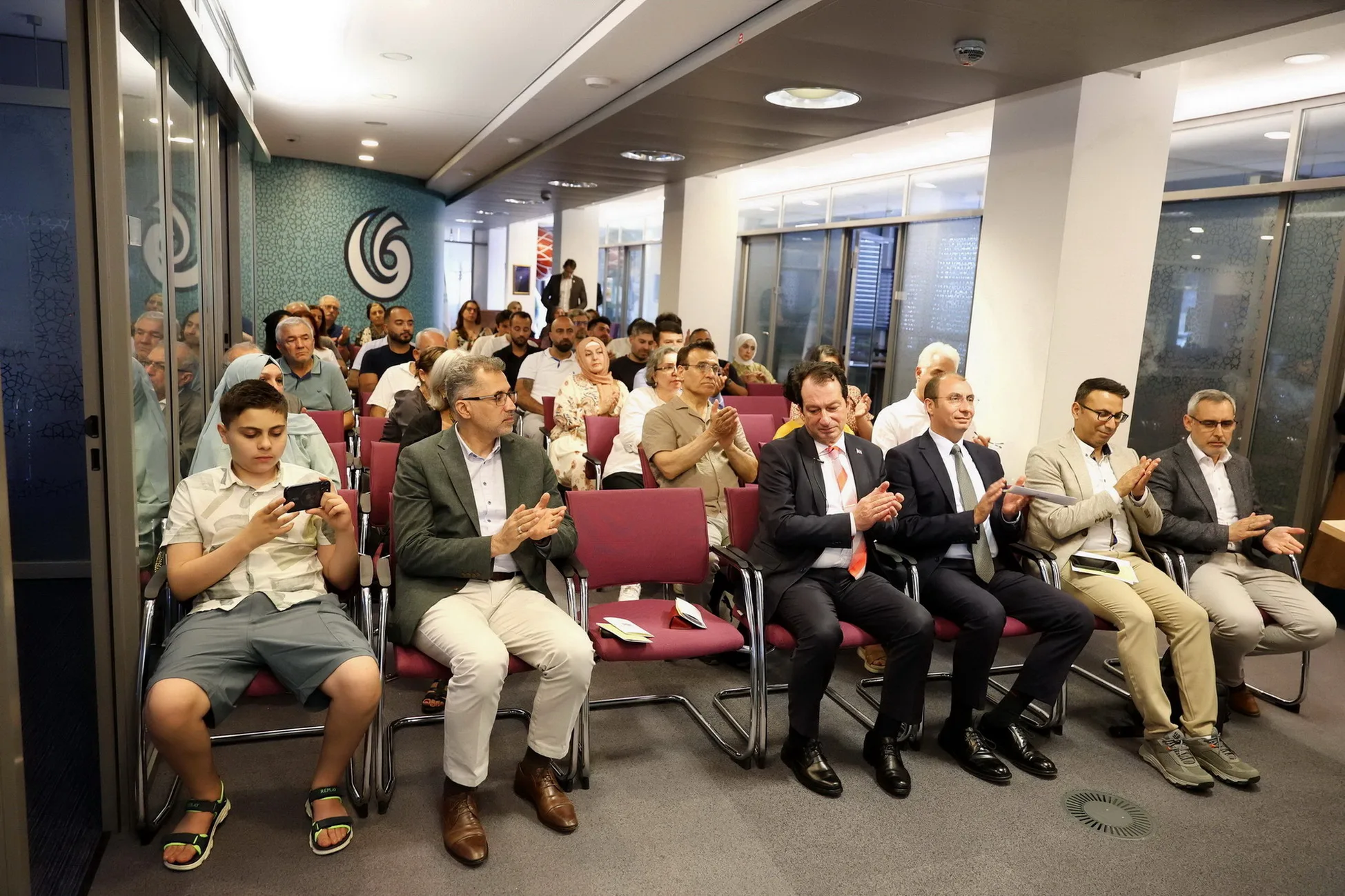 Berlin’de Diyarbakırlı Şairler ve Türkülerle Edebiyat Akşamı