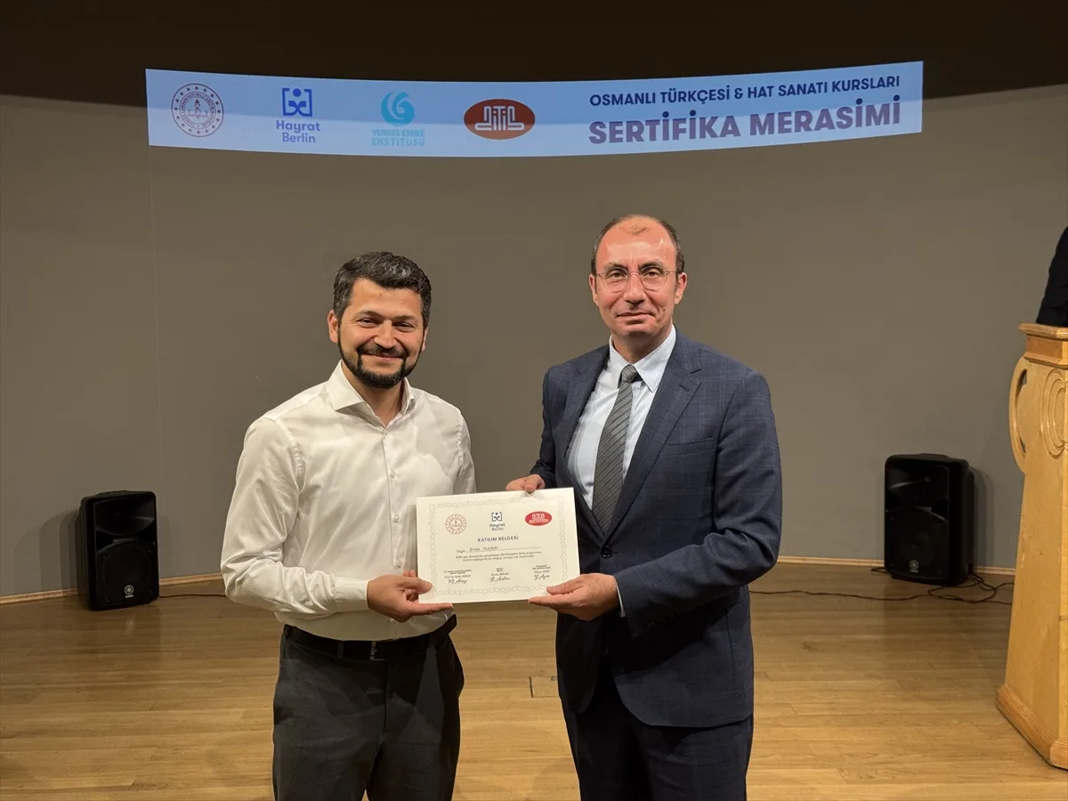 Berlin’de Osmanlı Türkçesi ve hat sanatı kursları sertifika töreni yapıldı