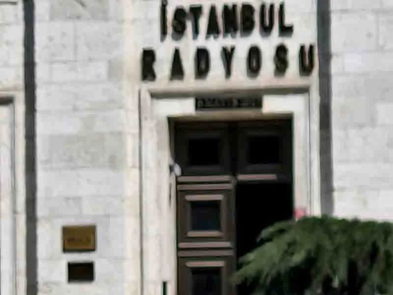 Radyo Tarihinin Kalbi Sessizliğe Büründü