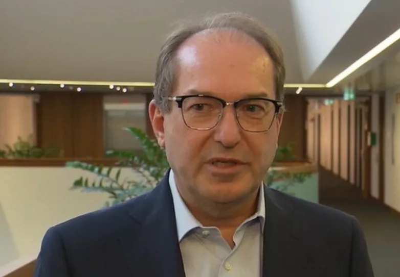 Almanya İçişleri Bakanı Dobrindt: “30 binden fazla mülteci sınırdan geri çevrildi”