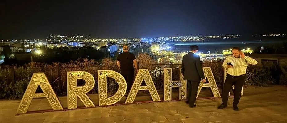 Ardahan Kalesi aydınlatıldı
