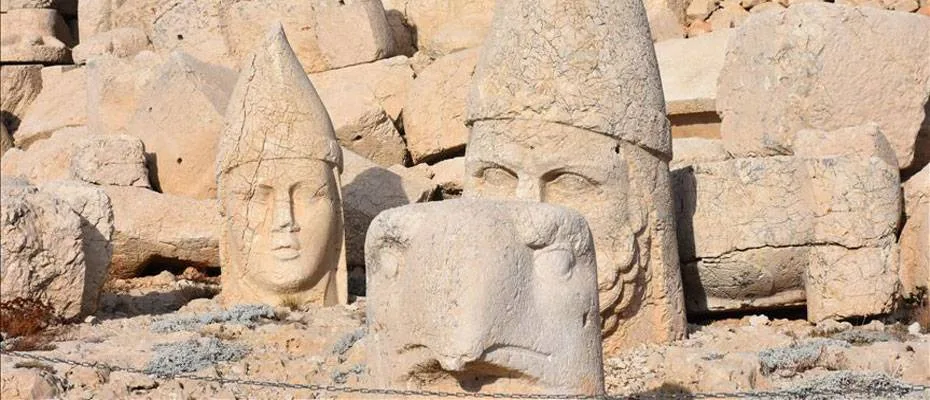 Nemrut’un zirvesindeki binlerce yıllık heykeller nanoteknolojiyle ayağa kalkıyor