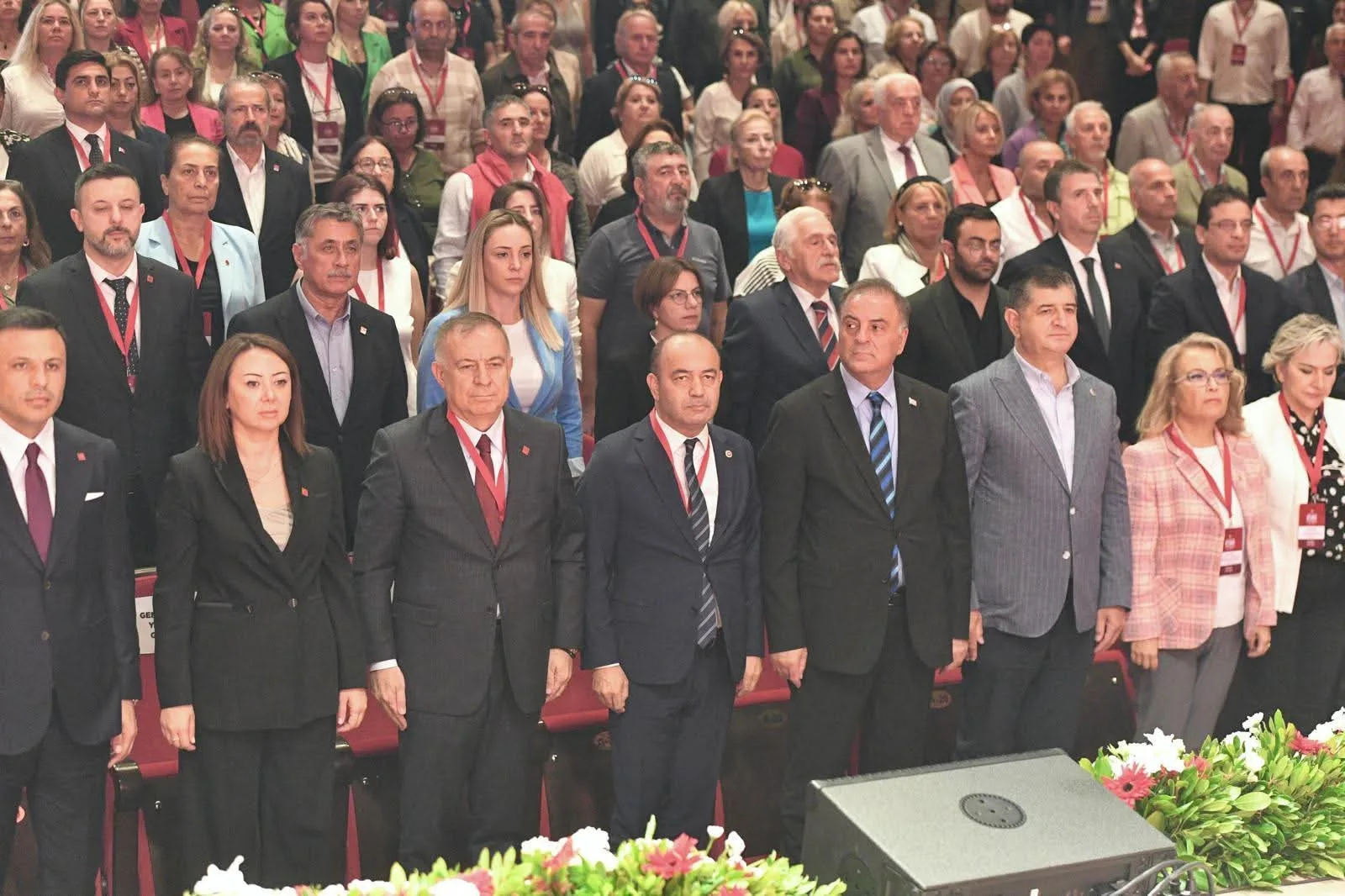 Özgür Çelik Güven Tazeledi