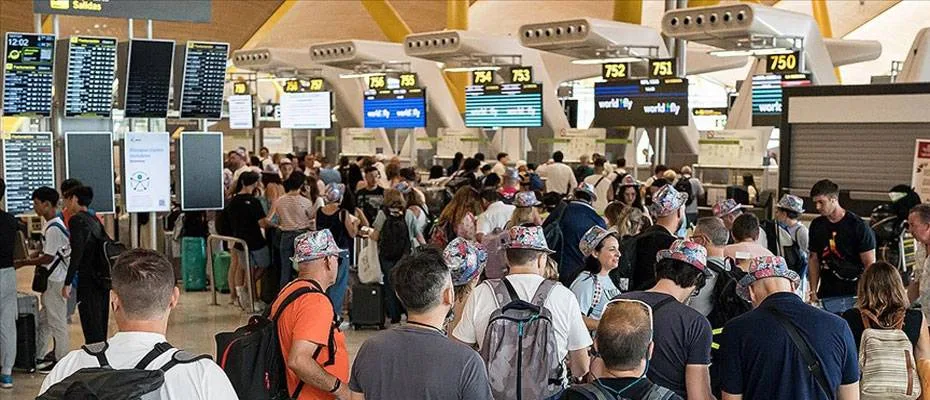 Madrid Barajas Havalimanı’nda güvenlik grevi kuyruklara yol açtı