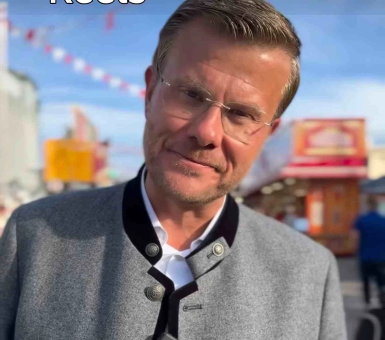 Marcus König : Benimle dönme dolaba binmek ister misiniz?