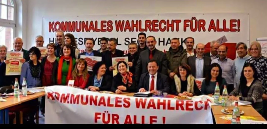 Almanya’daki Türk Vatandaşları Yerel Seçimlerde Oy Hakkı Talep Ediyor