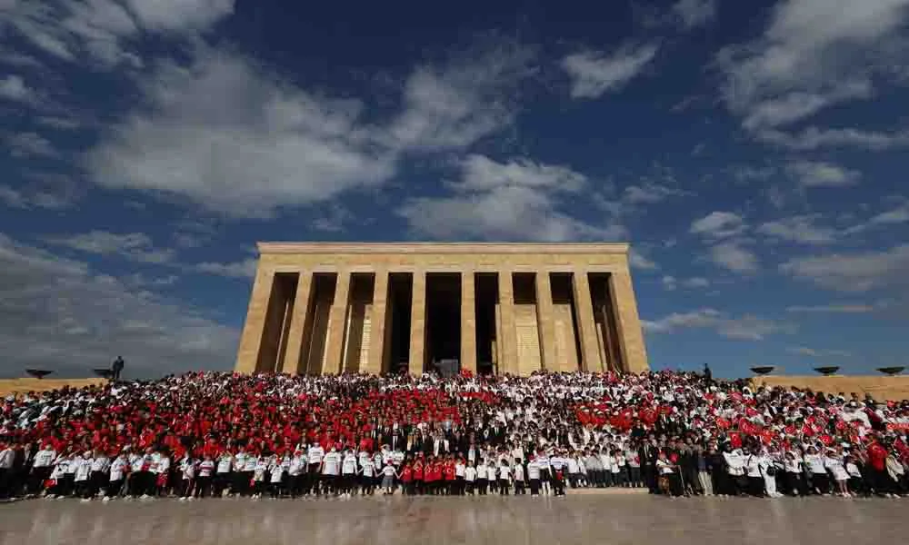 LÖSEV’den Anlamlı Cumhuriyet Ziyareti: 100 Bin Kişi Anıtkabir’de Ata’sına Koştu