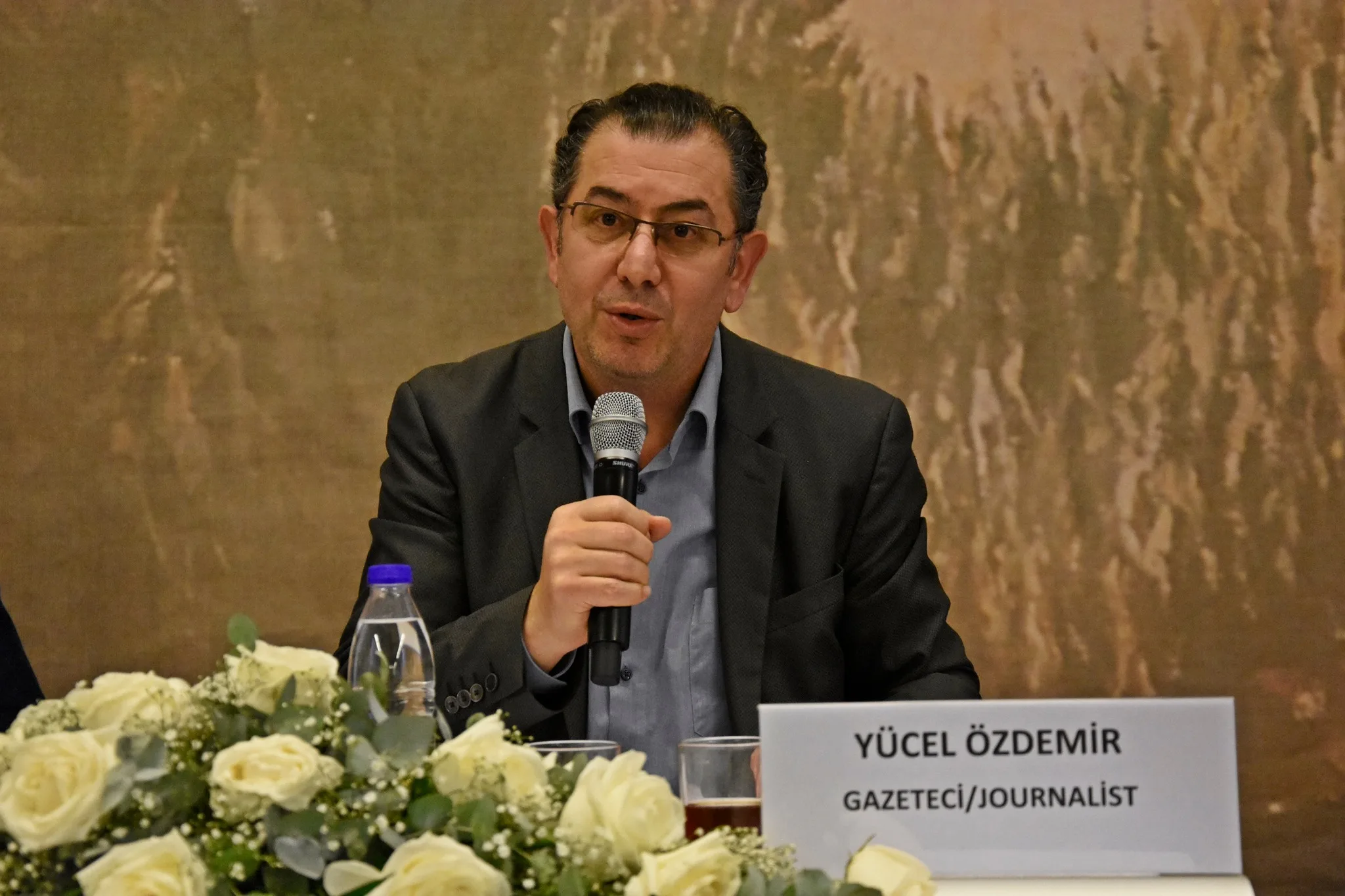 Yücel Özdemir: “Aşırı Sağ Yükseliyor Ama Geriletmek Mümkün!”