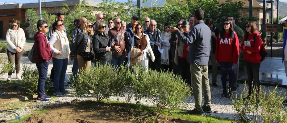 İzmirli turist rehberlerinden Efes Tarlası Yaşam Köyü’ne eğitim ziyareti