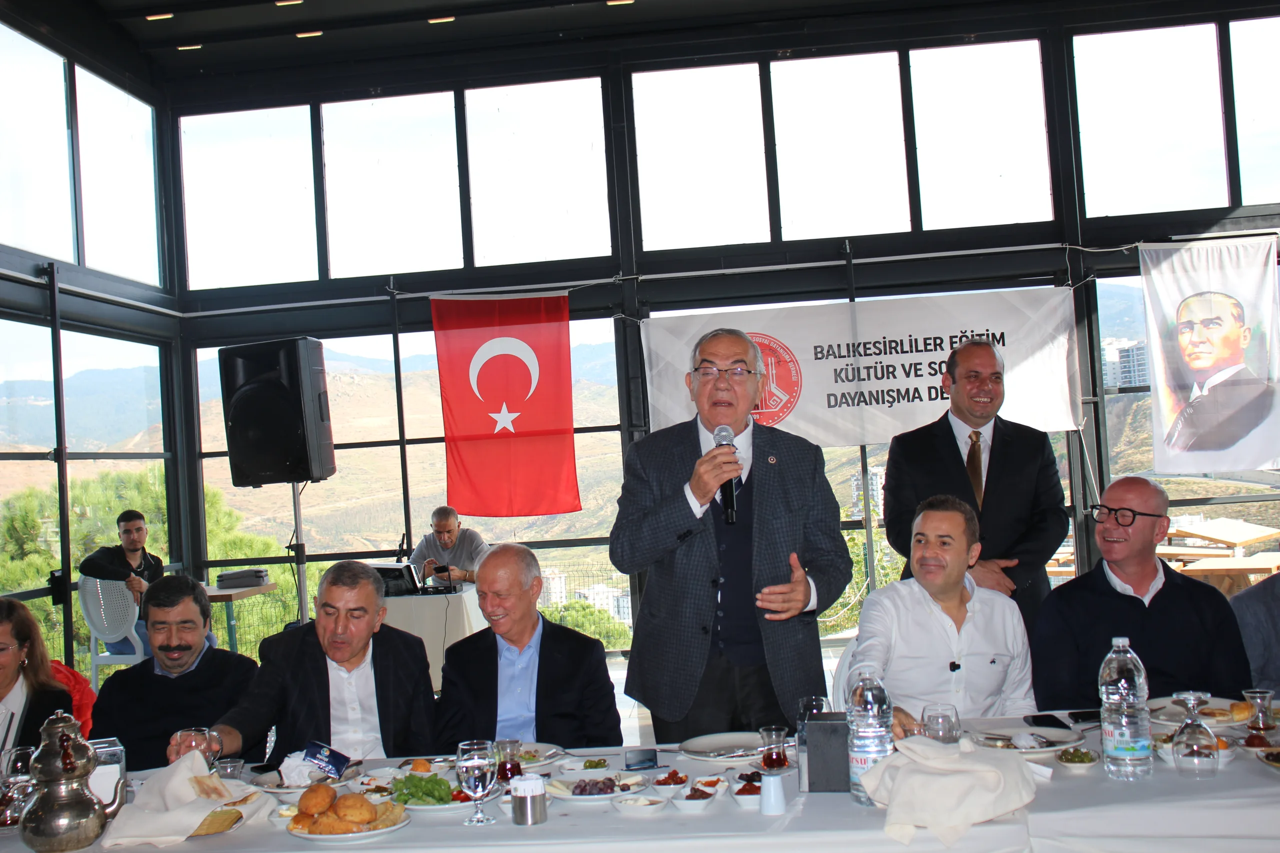 İzmir’de Balıkesirliler Buluştu: Dayanışma, Sevgi ve Hemşerilik Ruhu Bir Arada