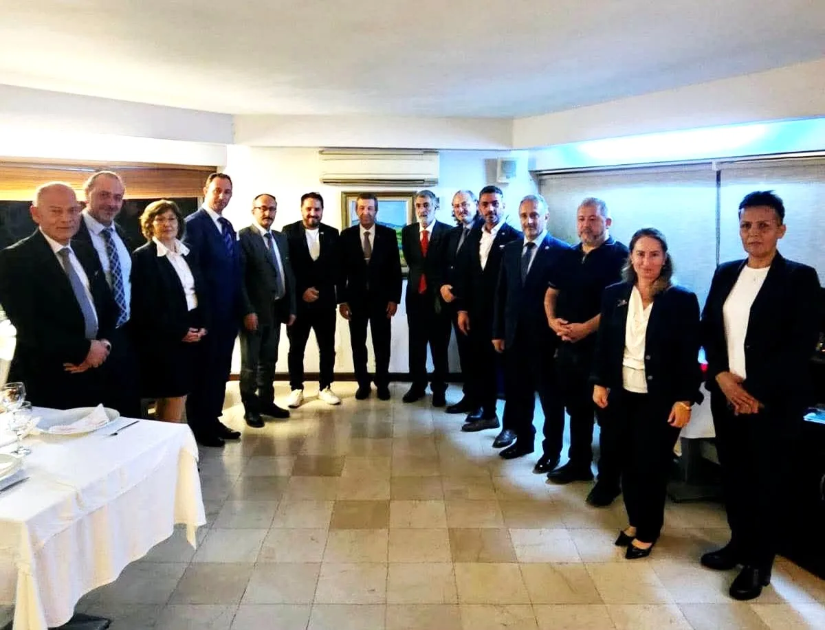 Hamburg Türk Basın Birliği Heyeti KKTC Dışişleri Bakanı Tahsin Ertuğruloğlu ile Görüştü