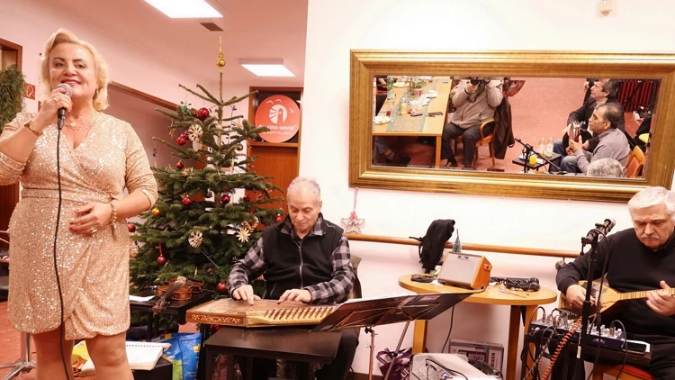 Gönülden Nağmeler Türk Müziği Korosu’ndan Berlin’de Noel ve Yeni Yıl Yemeği