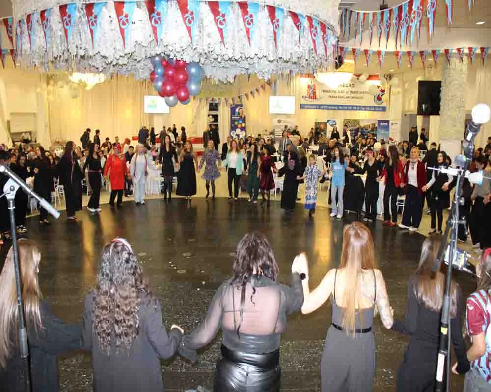 Hamburg’da Karadeniz Rüzgârı Esti