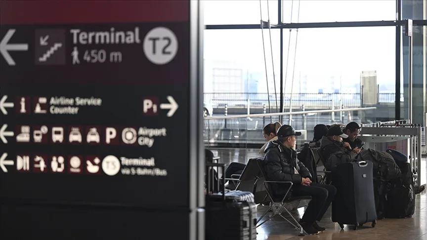 Frankfurt Havalimanı’ndaki uçuşlarda iptal ve gecikme yaşanıyor