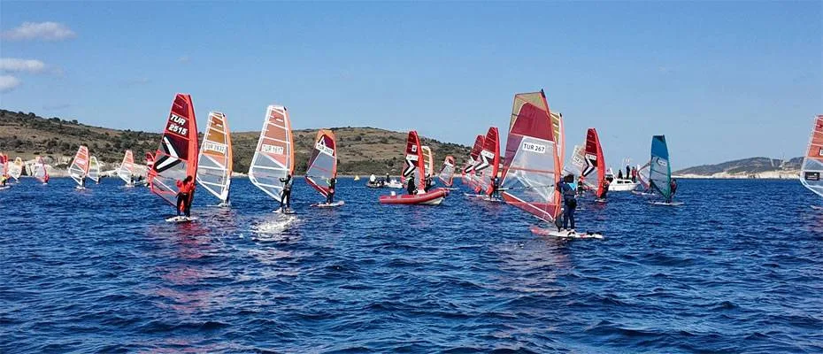 Ocak ayında Foça’da yelken rüzgârı: spor ve turizm birlikte canlandı