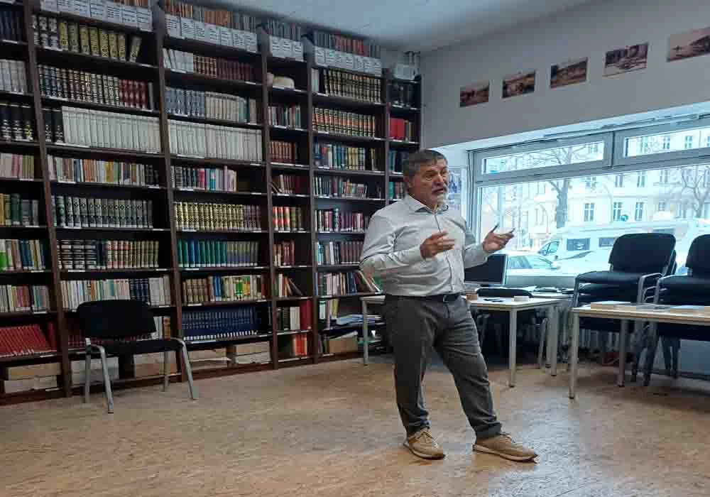 Seyitali Erbektaş Berlin’de Aile Dizilimi Semineri Verdi