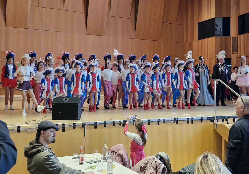 ALMANYA’DA ÇOCUK KARNAVALINA BÜYÜK İLGİ