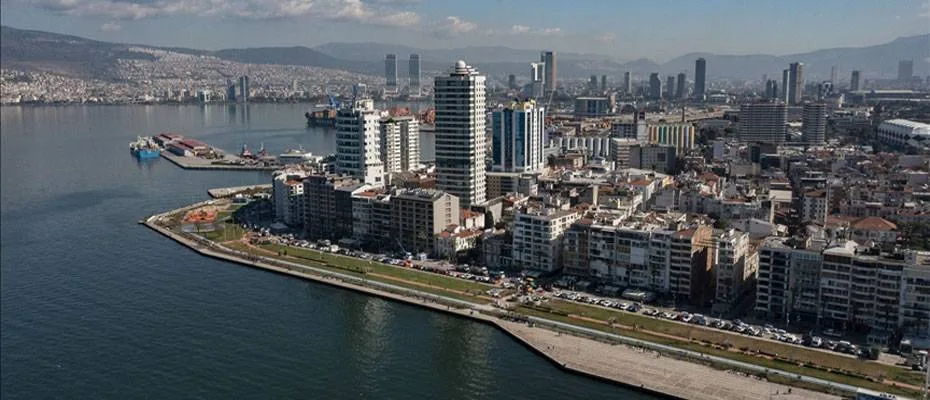Alsancak’ta su baskınları turizmi olumsuz etkiliyor