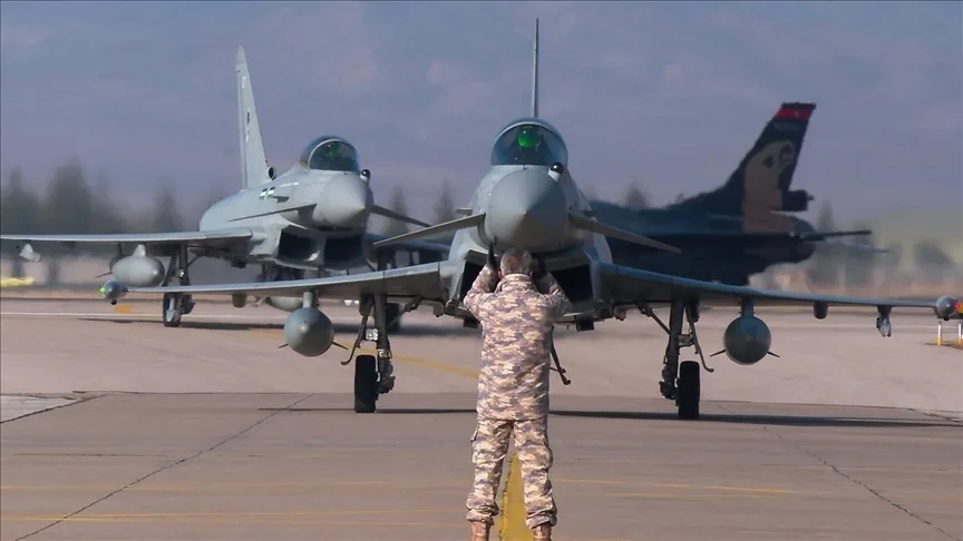 Almanya, “Arktik Nöbeti” misyonuna ilk adımda 4 Eurofighter ile katılacak