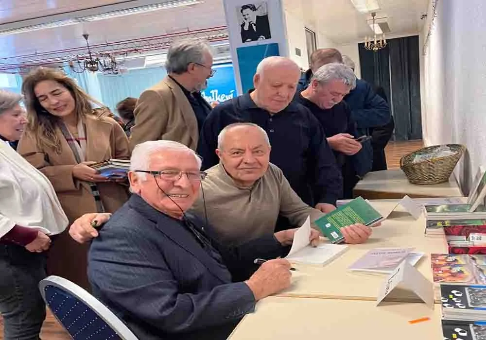 Turan Akpınar’dan Yeni Kitap: Özür Borcu