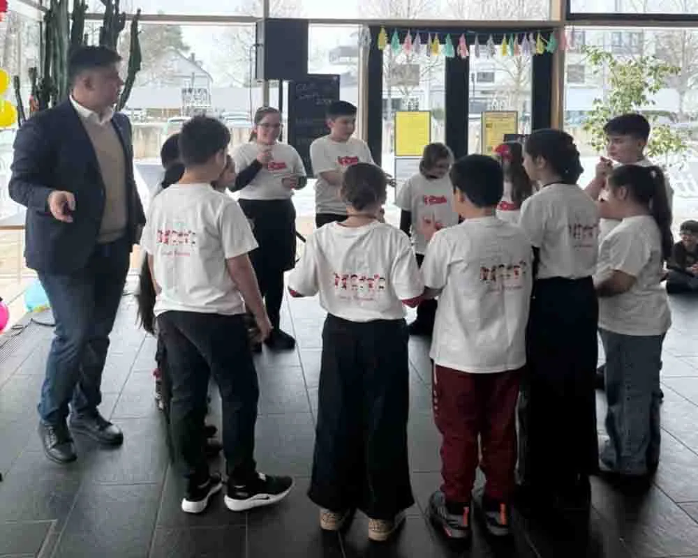 Weiden in der Oberpfalz’ta Türk Halk Oyunları ve Kültürü Festivale Damga Vurdu