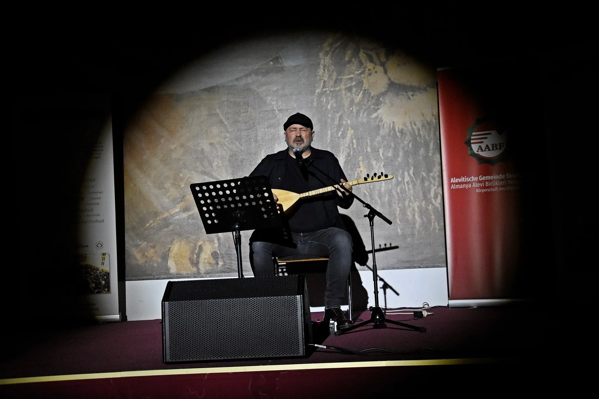 Berlin Cemevi’nde Alevi Deyiş ve Nefesleri Yankılandı