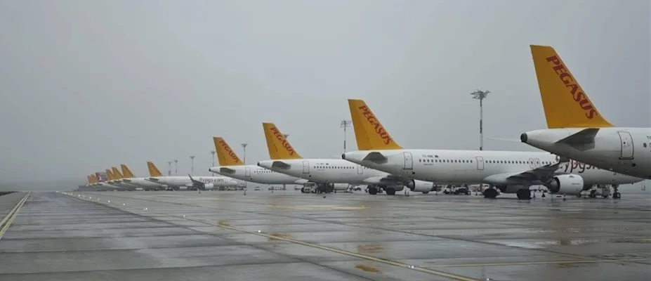 Pegasus’tan İstanbul’da olumsuz hava koşulleri nedeniyle 76 uçuş iptali