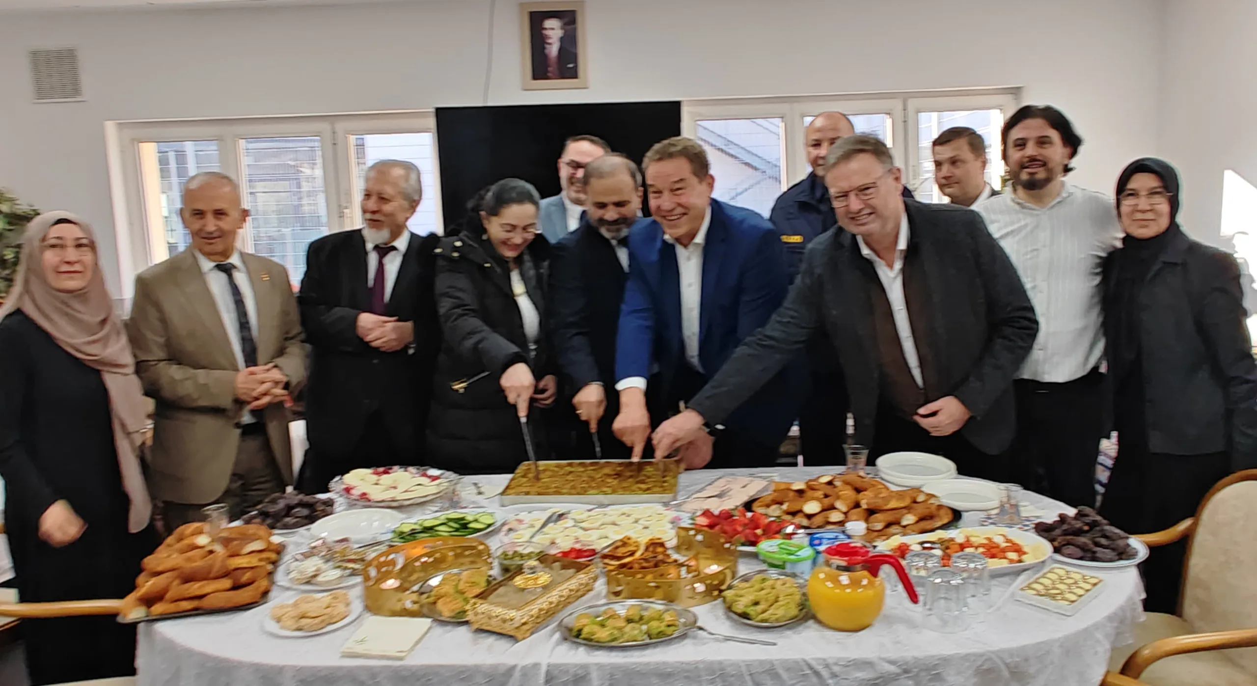 Fürth’te Baklavalı Bayram Coşkusu