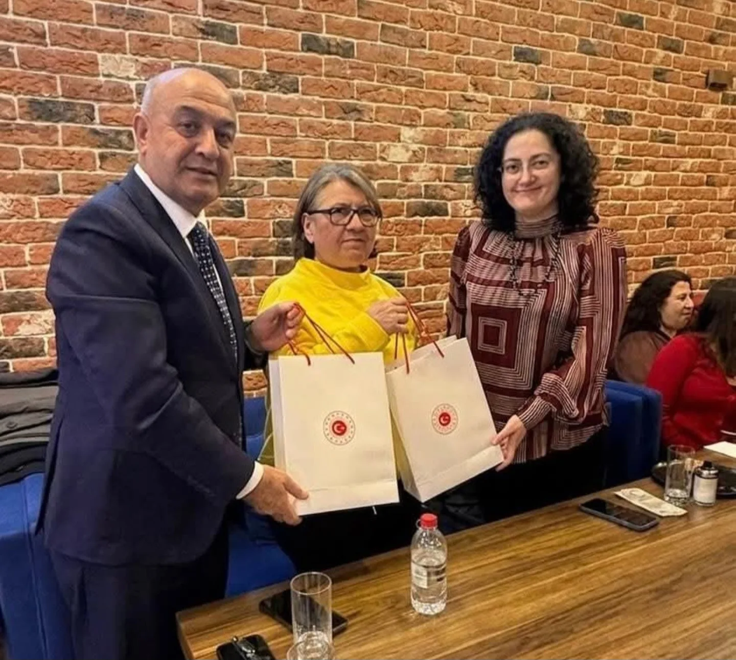 Nürnberg’de Emekliye Ayrılan Personele Vefa Vedası