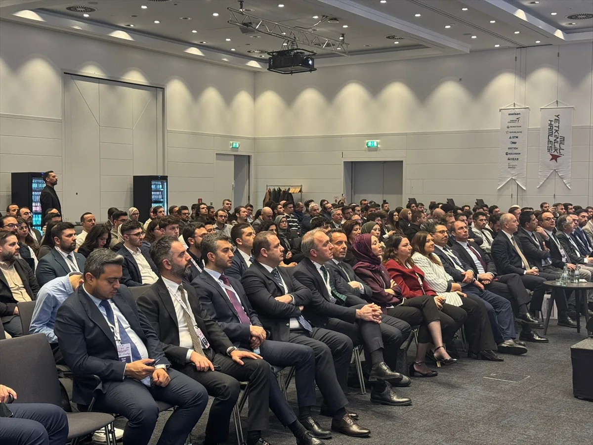 Türk savunma sanayisi Berlin’de nitelikli insan kaynağıyla buluştu