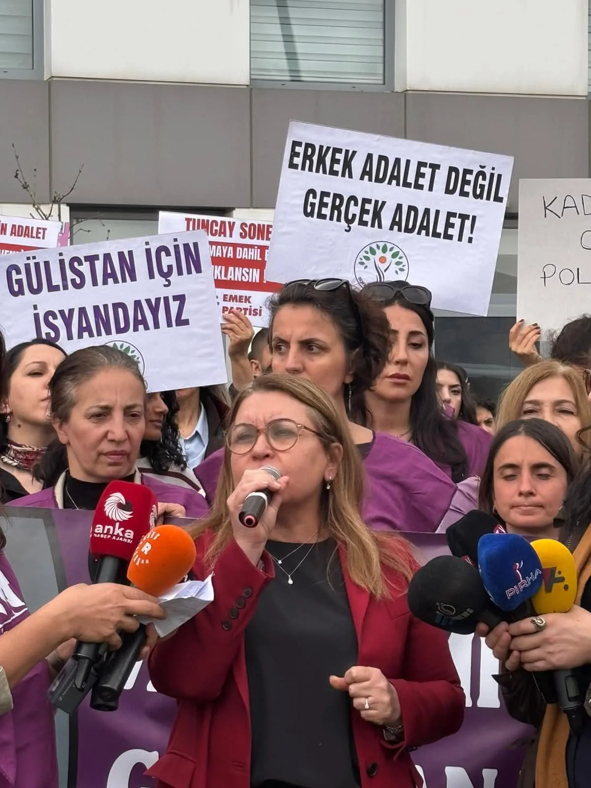 CHP’li Gülizar Biçer Karaca: “Gülistan Doku’nun Katilleri Hesap Verecek”
