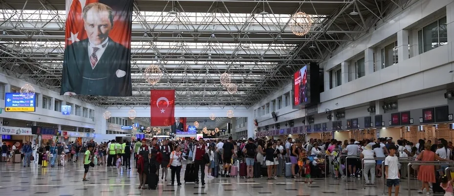 Havalimanları 3 ayda yaklaşık 50 milyon yolcu ağırladı