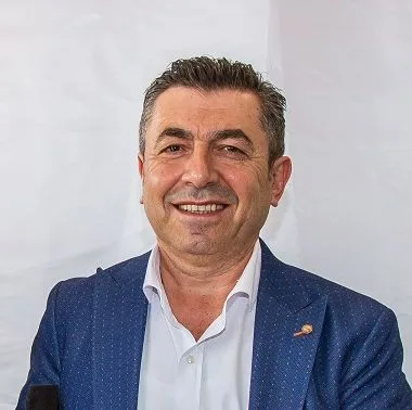 Arif Arslaner hayatını kaybetti