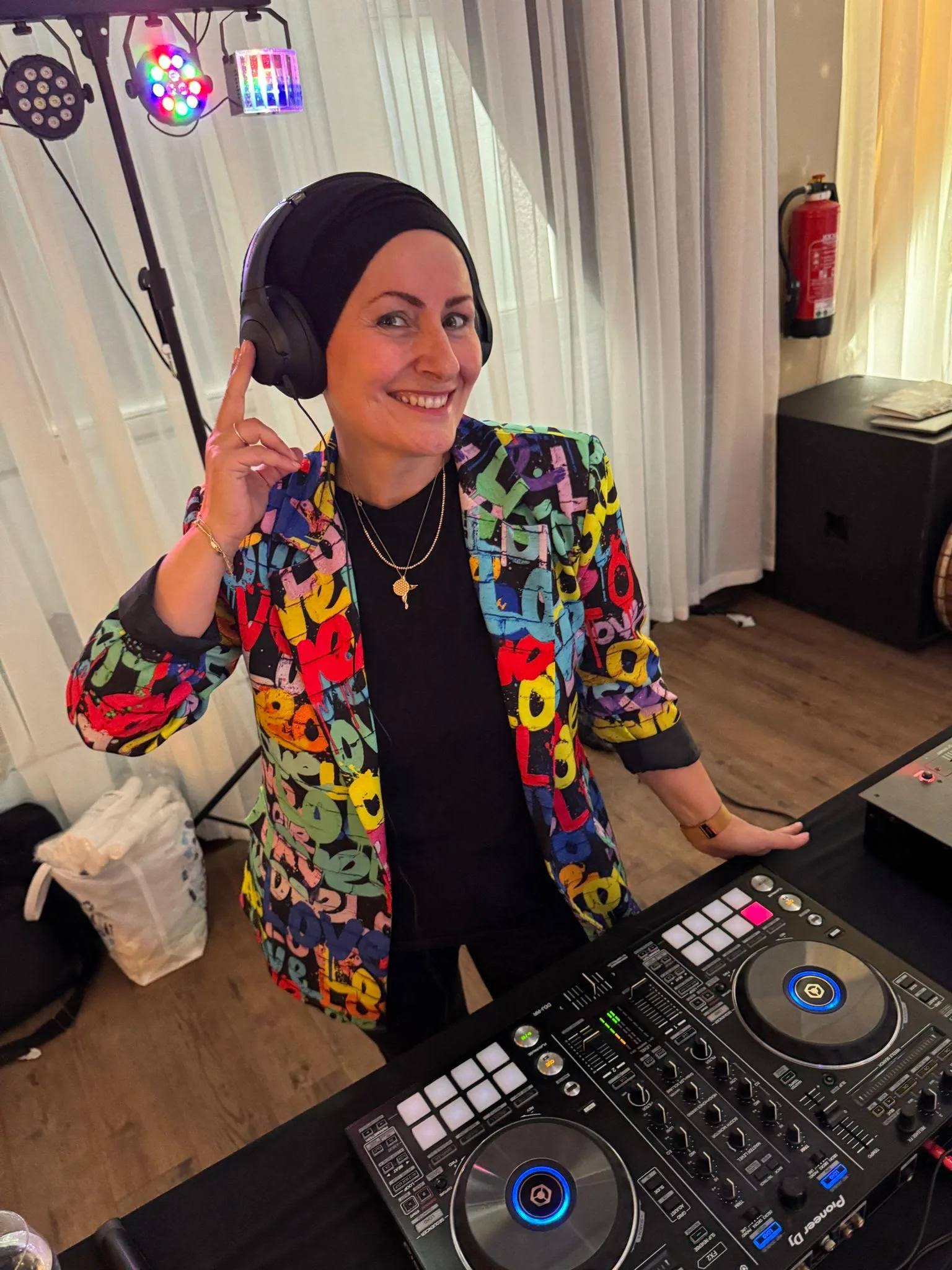 DJ Havva Çosturuyor