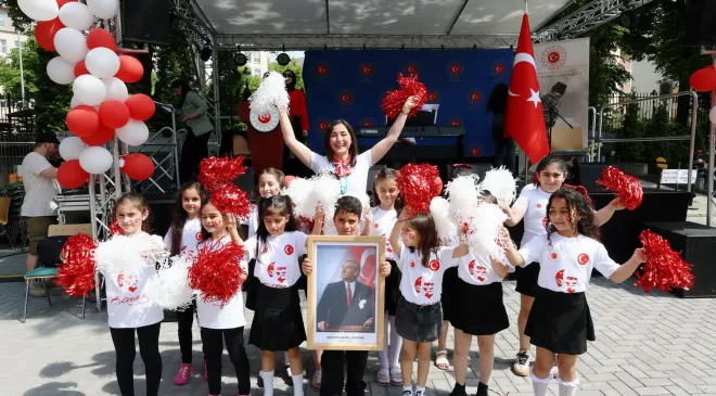 Berlin Başkonsolosluğu’nda 23 Nisan ve 19 Mayıs Coşkusu