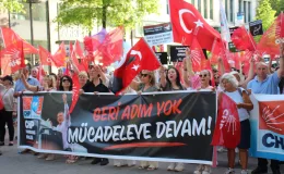 Hamburg’da Demokrasi ve Halk İradesine Güçlü Destek