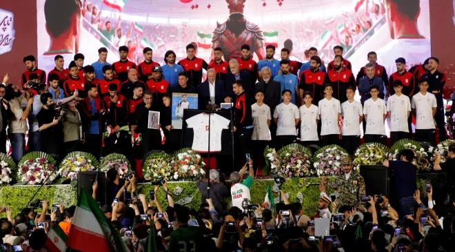 Dünya Kupası’na katılacak İran Milli Futbol Takımı için Tahran’da tören düzenlendi