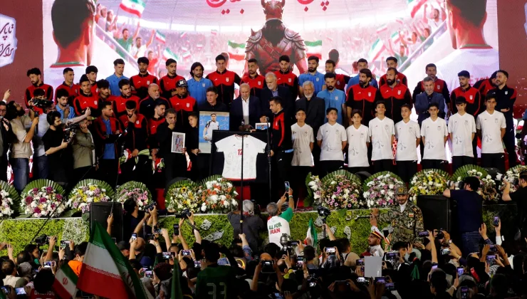 Dünya Kupası’na katılacak İran Milli Futbol Takımı için Tahran’da tören düzenlendi