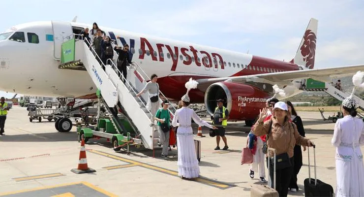 Alanya’ya Kazakistan’dan direkt uçuşlar başladı