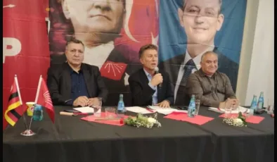 CHP Giessen Birliği’nin “Cumhuriyet” konulu paneli yoğun ilgi gördü
